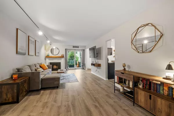 Wheaton, IL 60189,1420 Stonebridge TRL #1-3