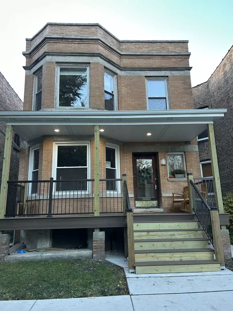 Chicago, IL 60647,Address not disclosed