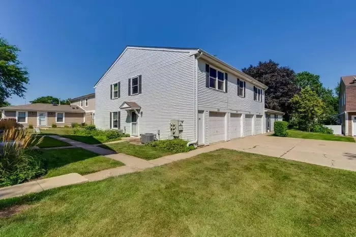 Vernon Hills, IL 60061,231 Sunset CT #231