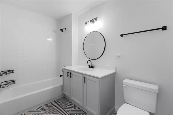 Chicago, IL 60616,1717 S Prairie AVE #706