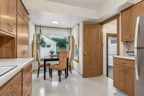 Elgin, IL 60123,231 S Aldine ST