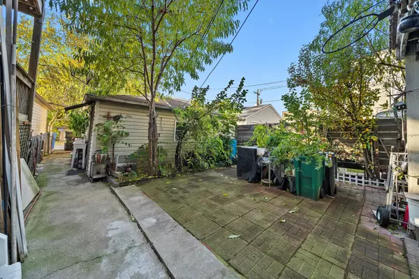 Chicago, IL 60614,2662 N Ashland AVE