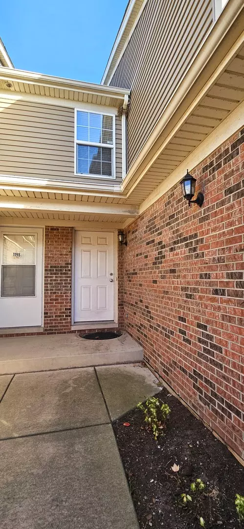 Elgin, IL 60120,1196 Meagan CT