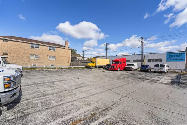 Chicago, IL 60638,5944 W 65th ST