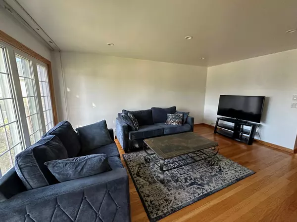 Chicago, IL 60638,5053 S Luna AVE