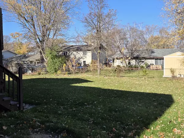 Hoffman Estates, IL 60169,1312 W Oakmont RD