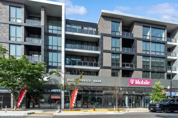 1647 N Milwaukee AVE #204, Chicago, IL 60647