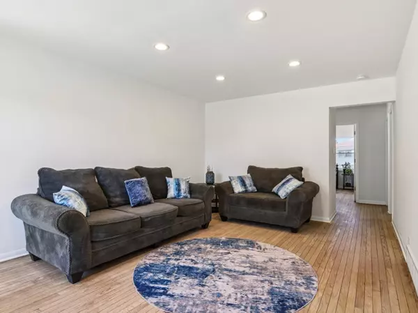 Bellwood, IL 60104,533 50th AVE