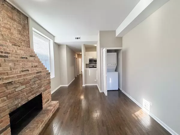 Chicago, IL 60607,3433 N Elaine PL #2R