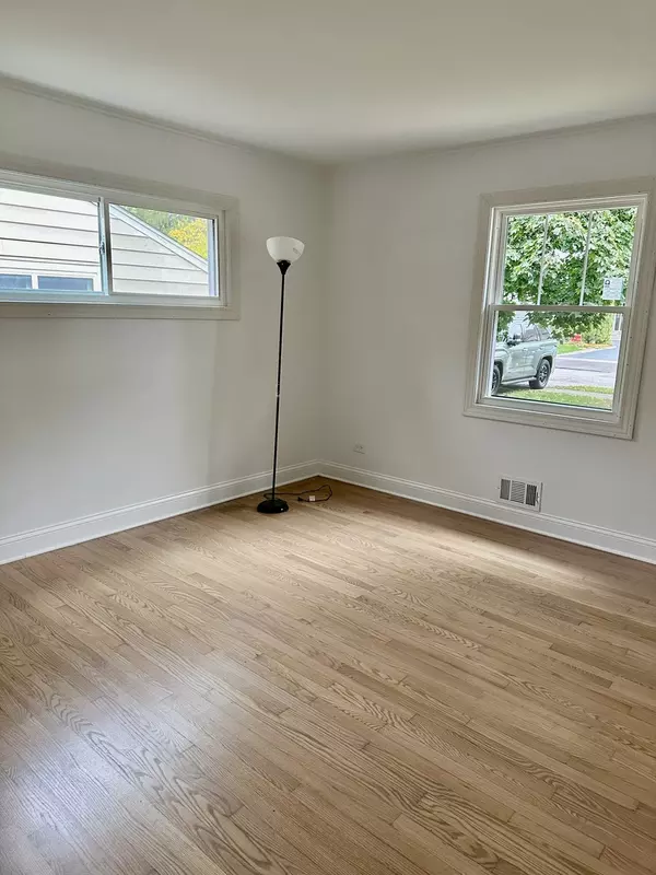 Deerfield, IL 60015,938 Hemlock ST