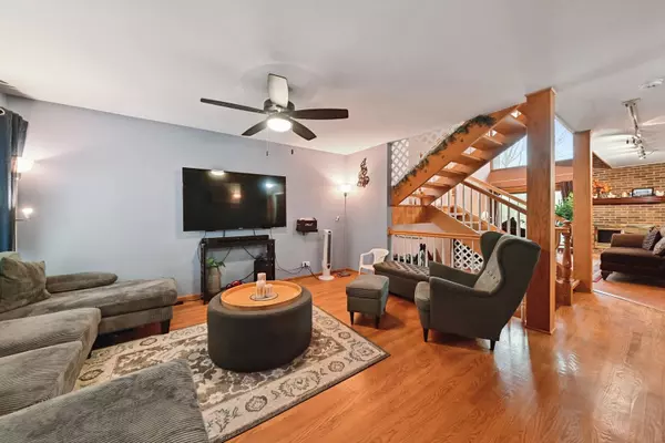 Wood Dale, IL 60191,351 S Dominion DR