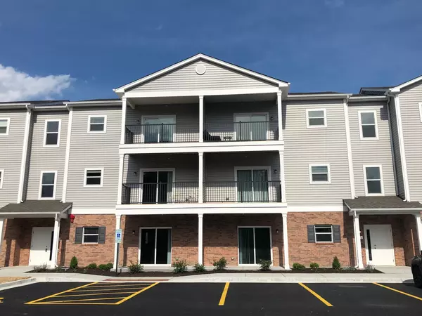 811 E Main ST #2E, East Dundee, IL 60118