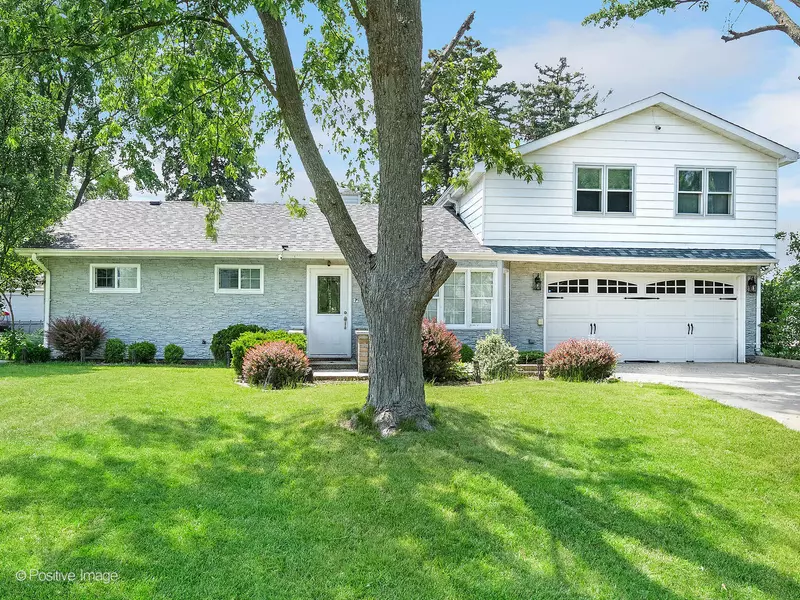 5524 S Bruner ST, Hinsdale, IL 60521