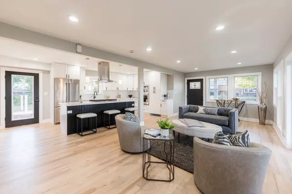 Lombard, IL 60148,147 W North AVE