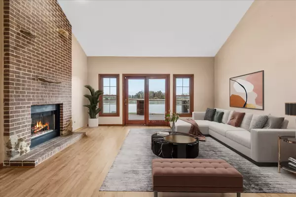 Lake In The Hills, IL 60156,675 White Pine CIR