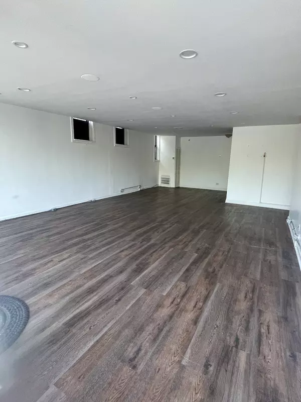 Chicago, IL 60647,2704 N CALIFORNIA AVE #1F