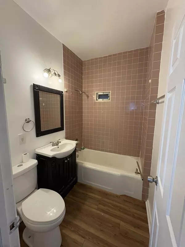 Chicago, IL 60636,5940 S Marshfield AVE #1