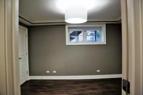 Chicago, IL 60618,2305 W Waveland AVE #1E