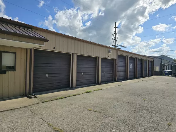 Plano, IL 60545,300 E Main ST #17