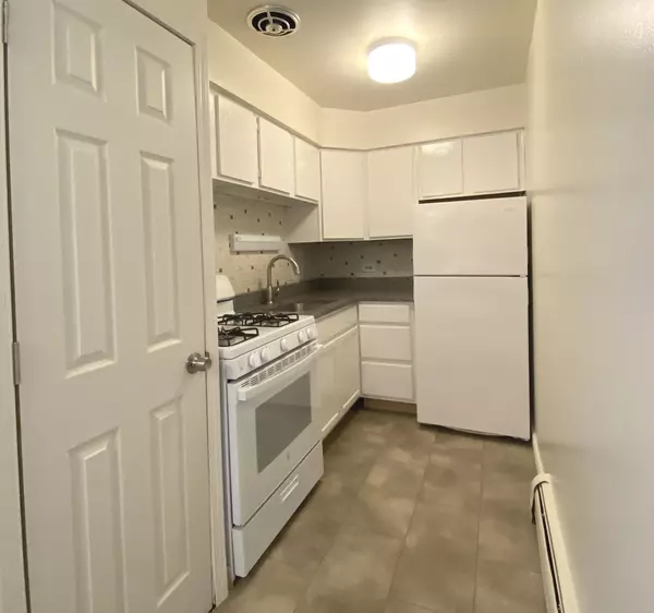 Chicago, IL 60660,5949 N Kenmore AVE #506