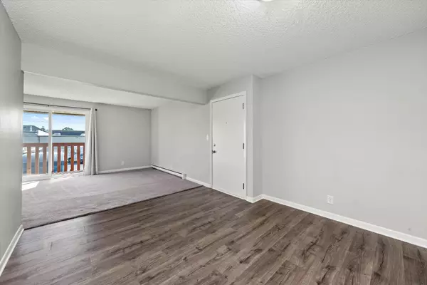 Lockport, IL 60441,609 E 3rd ST #5