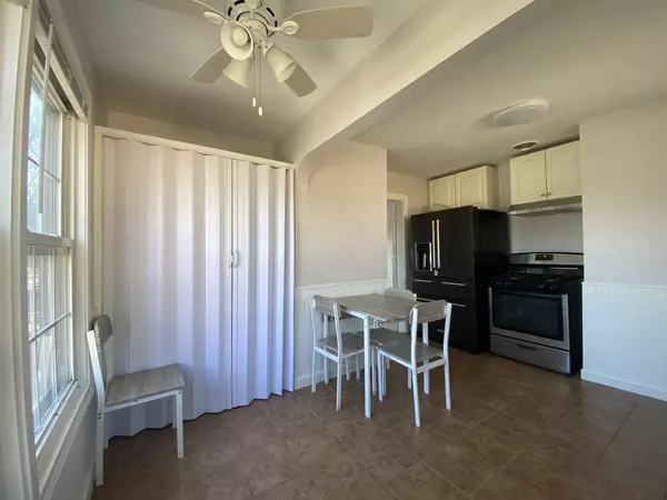 Bensenville, IL 60106,132 N Center ST