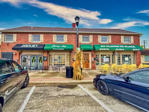 Palatine, IL 60067,117 W Slade ST