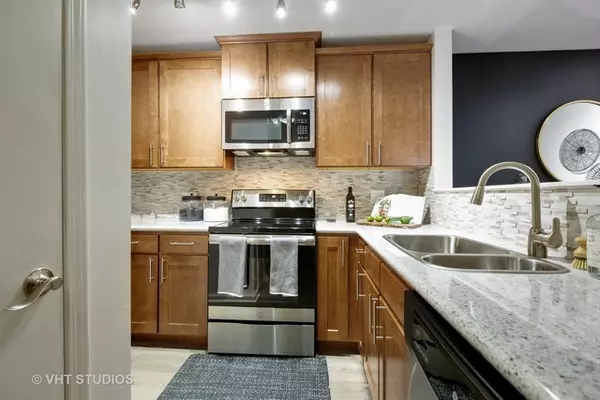 Schaumburg, IL 60173,20 Wildflower LN #3933