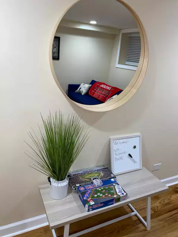 Chicago, IL 60653,3600 S Giles AVE #G