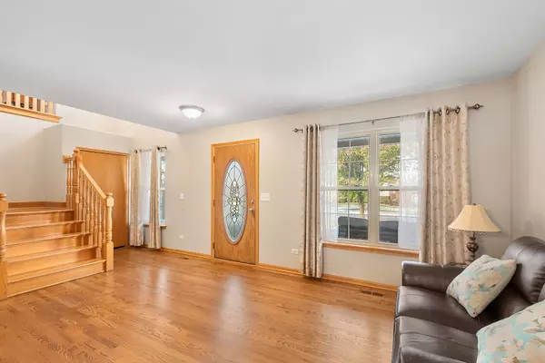 New Lenox, IL 60451,902 Cheyenne LN