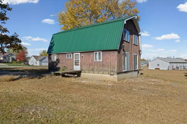 Loda, IL 60948,144 Pawnee DR