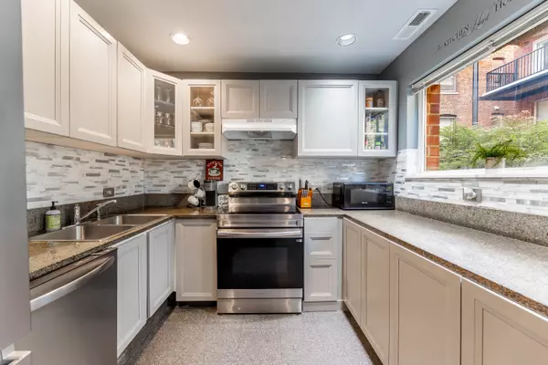 Chicago, IL 60615,5400 S Hyde Park BLVD #2C