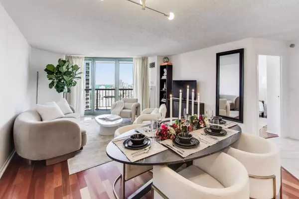 Chicago, IL 60610,111 W Maple ST #2803