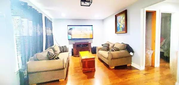 Chicago, IL 60628,320 W 101st PL