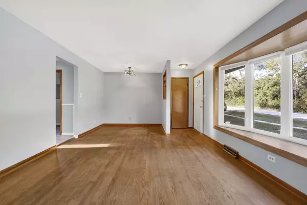 Worth, IL 60482,11257 S Pacific DR