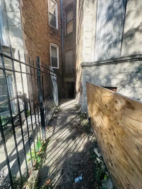 Chicago, IL 60609,834 W Garfield BLVD