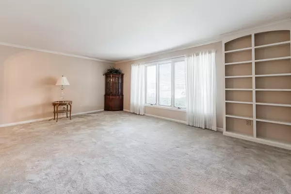 Dekalb, IL 60115,1531 Mayflower DR