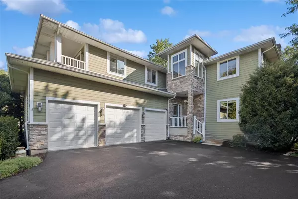 Woodstock, IL 60098,980 Dakota DR