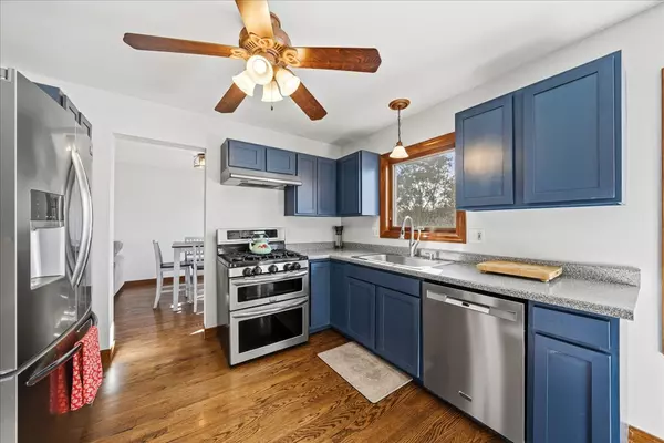 Streamwood, IL 60107,41 Whispering DR