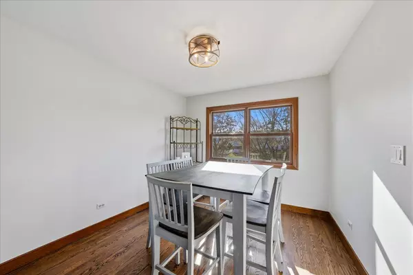 Streamwood, IL 60107,41 Whispering DR