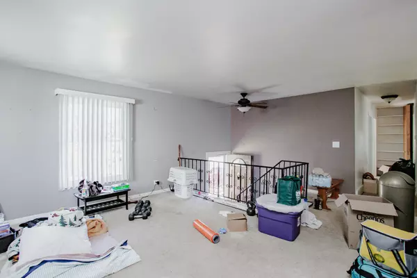 Streamwood, IL 60107,106 Woodcrest CIR