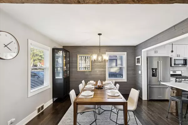 Palatine, IL 60067,223 W Glade RD