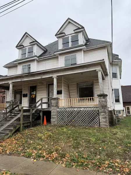 16-18 N Green AVE, Freeport, IL 61032