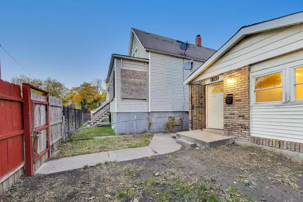 Chicago, IL 60636,6733 S Throop ST