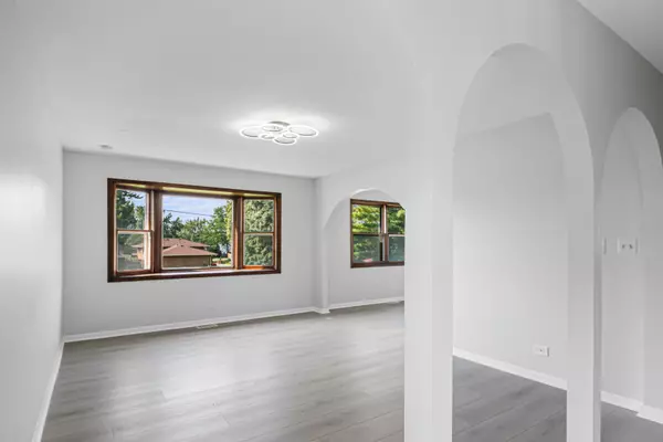 Winfield, IL 60190,26W278 Harrison AVE