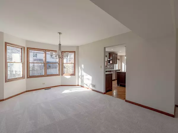 West Dundee, IL 60118,1104 Thatcher TRL