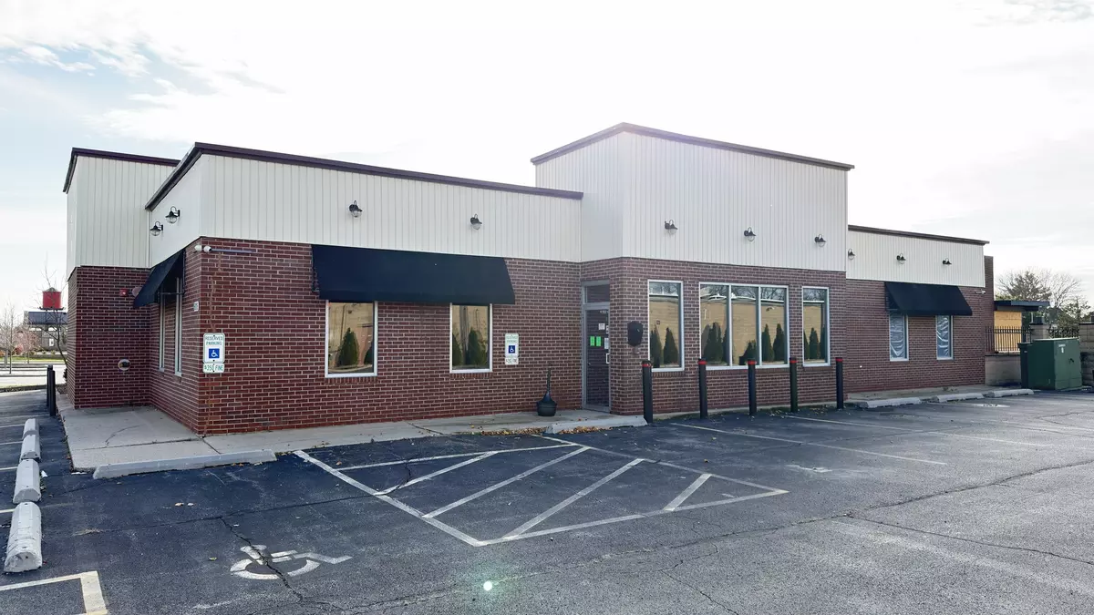 Westmont, IL 60559,6010 S Cass AVE