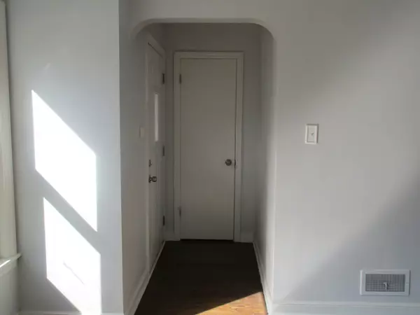 Riverdale, IL 60827,14311 Clark ST