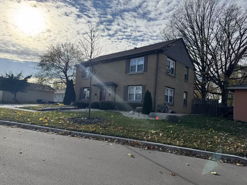 1111 S Lincoln ST #2, Lockport, IL 60441