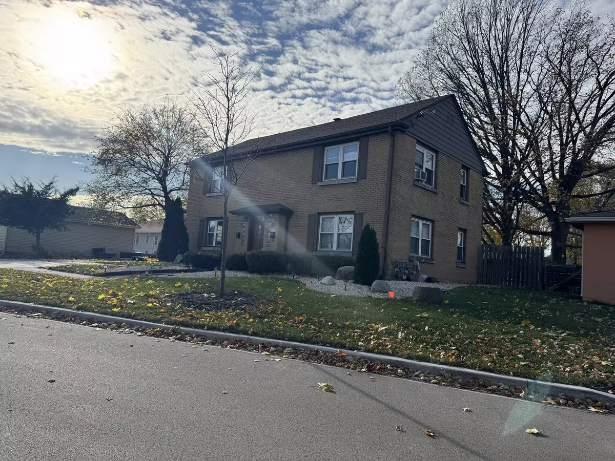 Lockport, IL 60441,1111 S Lincoln ST #2